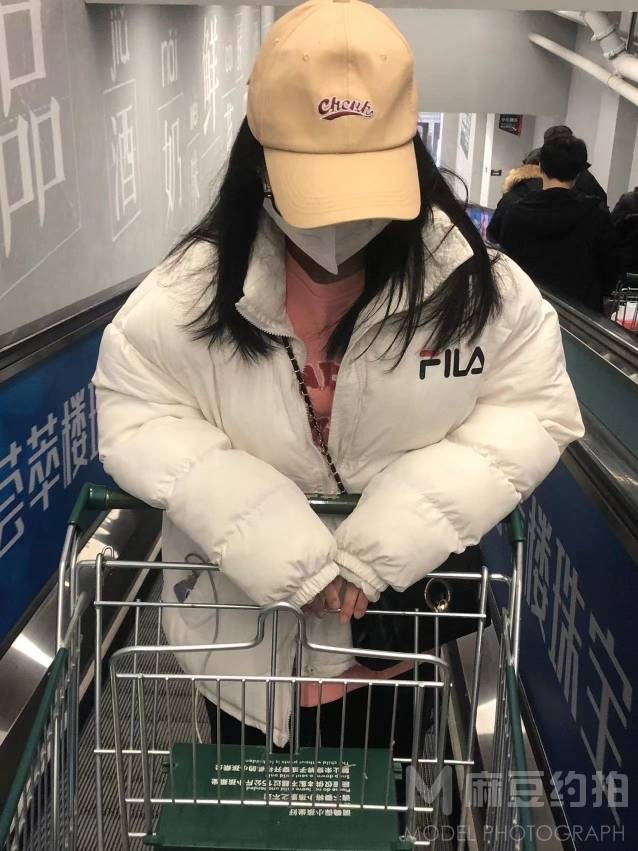 纪实模特