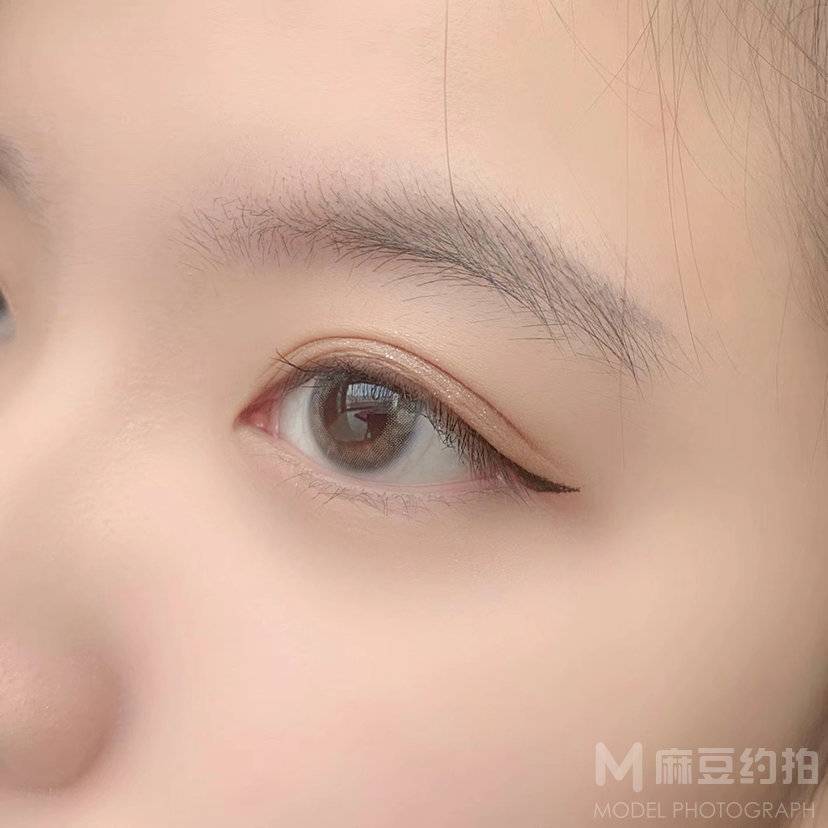 妆容模特
