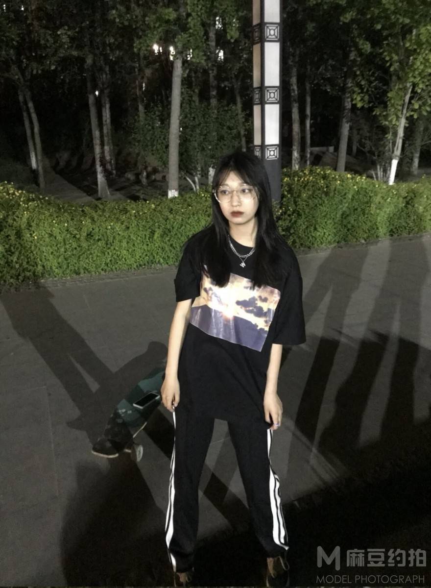校园模特