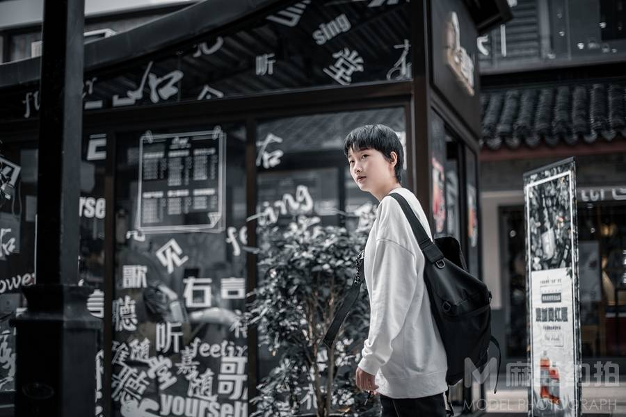 情绪模特