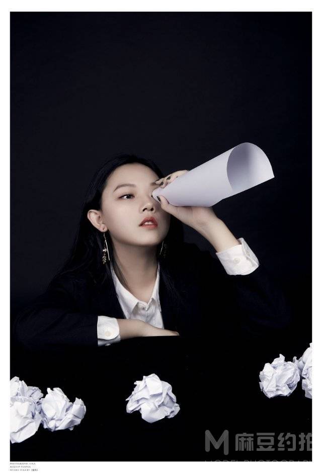 情绪模特
