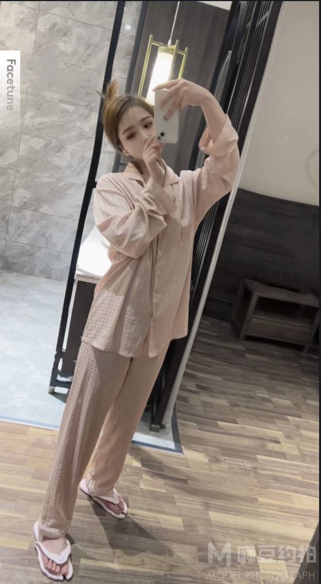 妆容模特