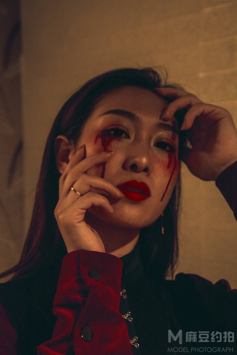 情绪模特