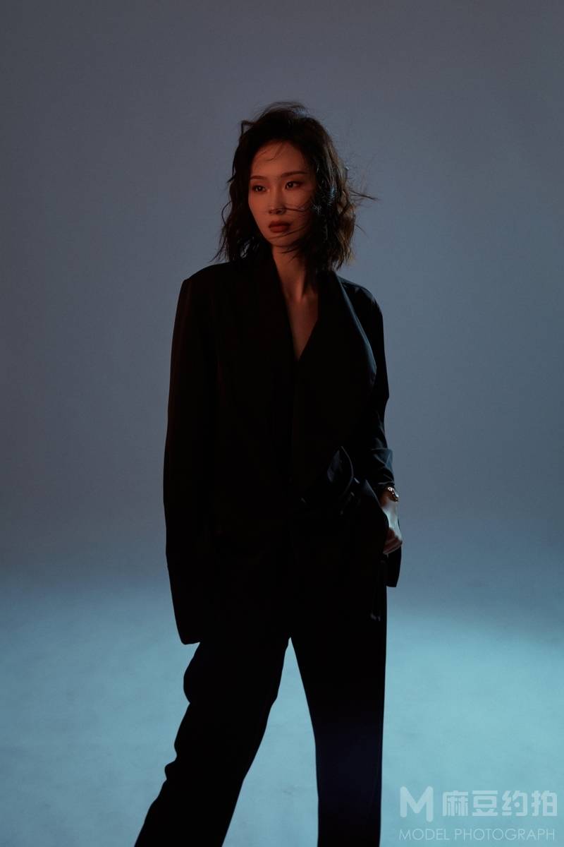 黑白模特