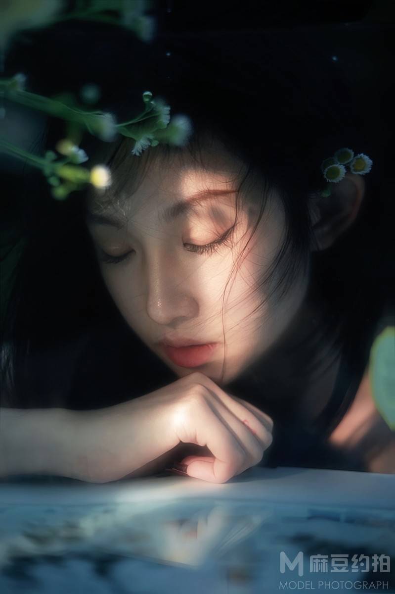 情绪模特