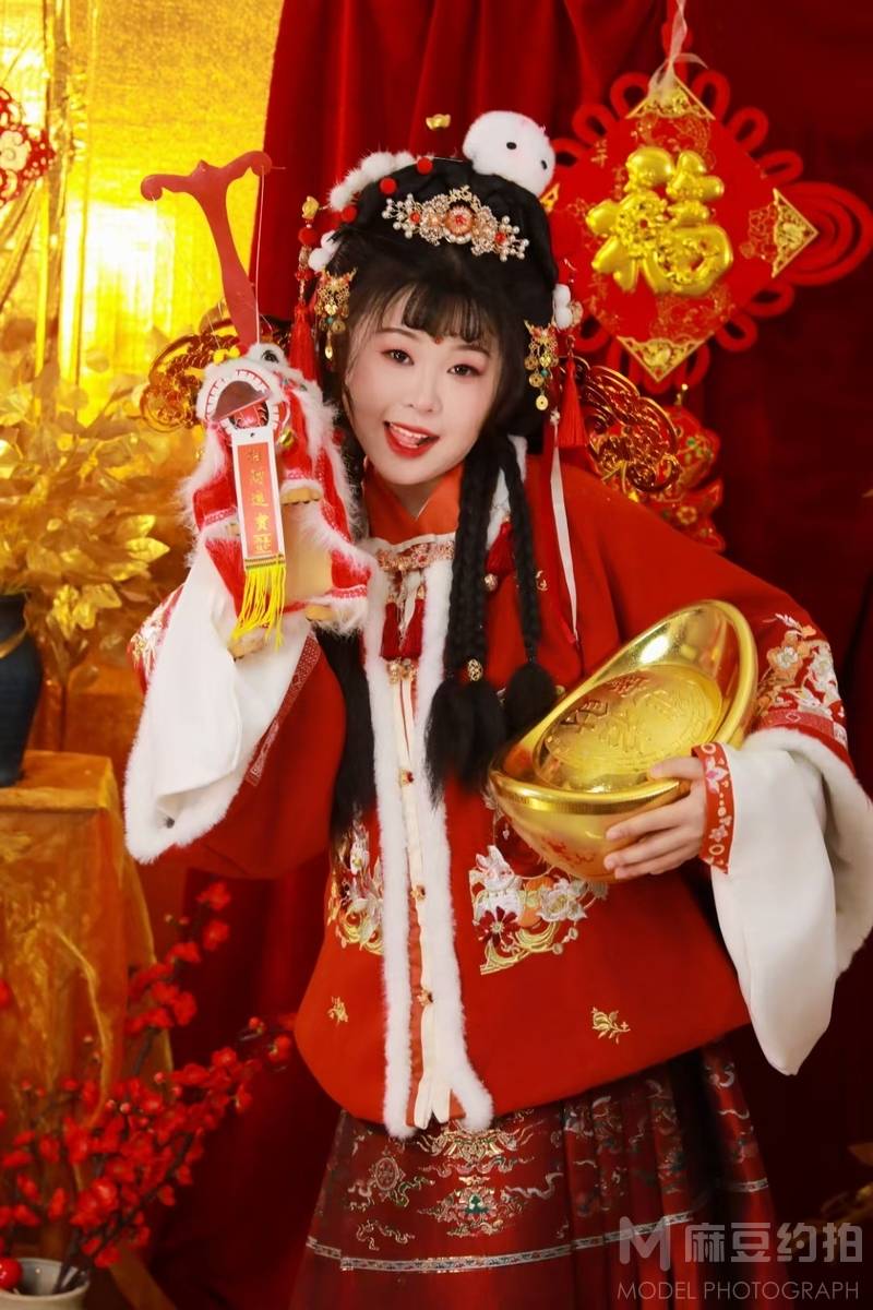 汉服模特