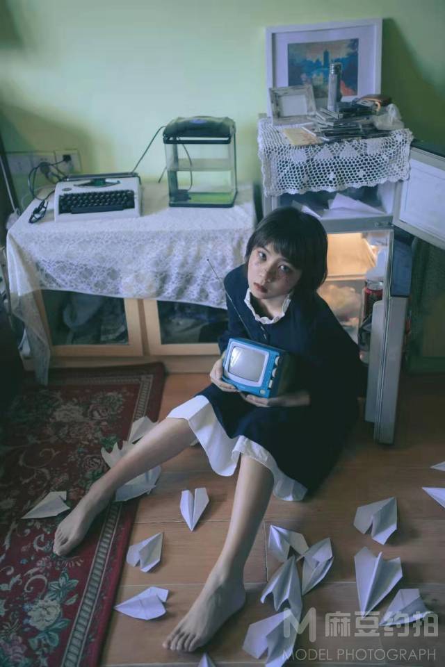 情绪模特