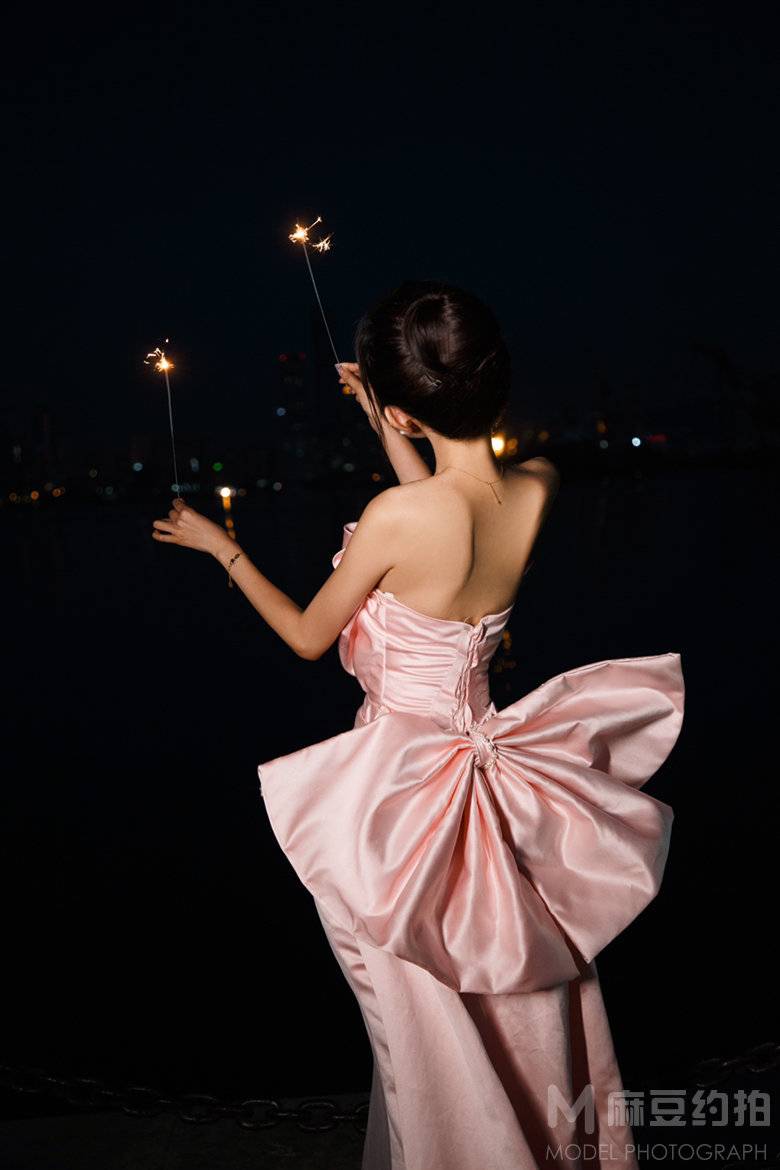 夜景模特
