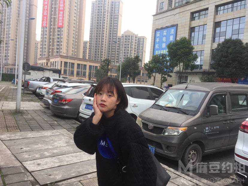 校园模特
