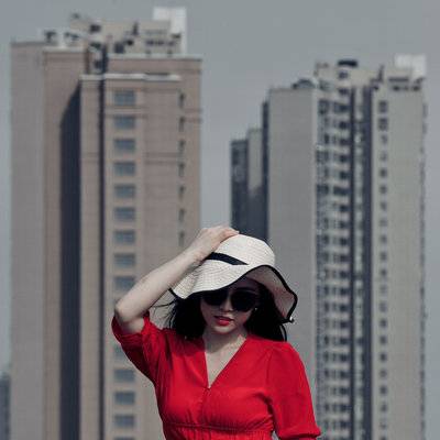 情绪模特