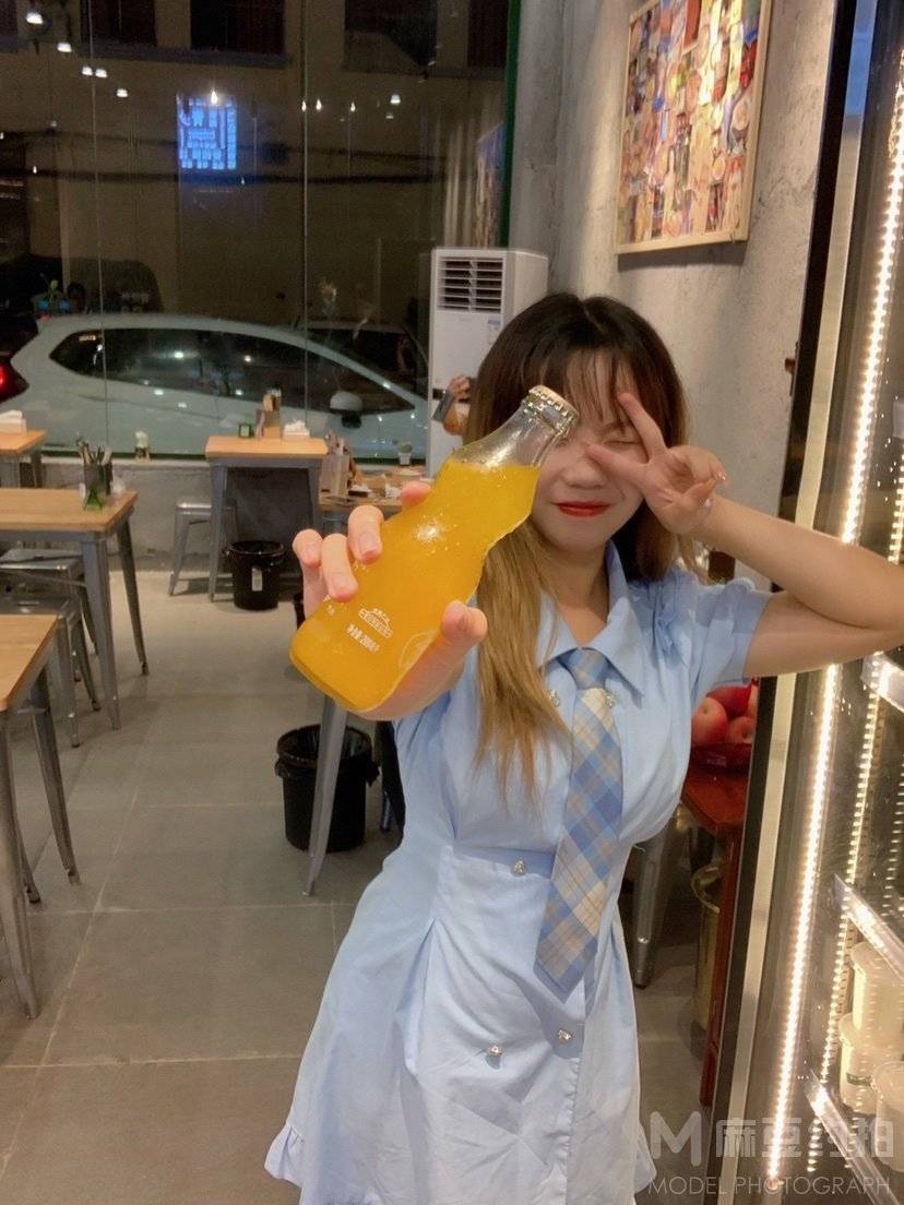 校园模特