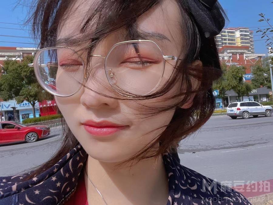 妆容模特
