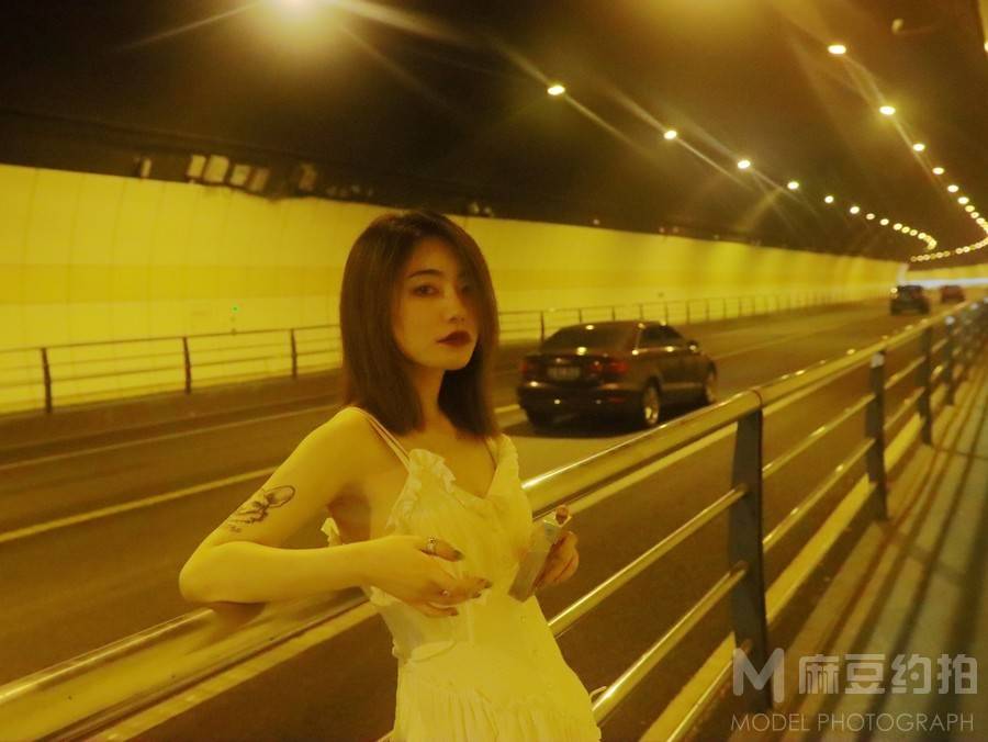 胶片模特