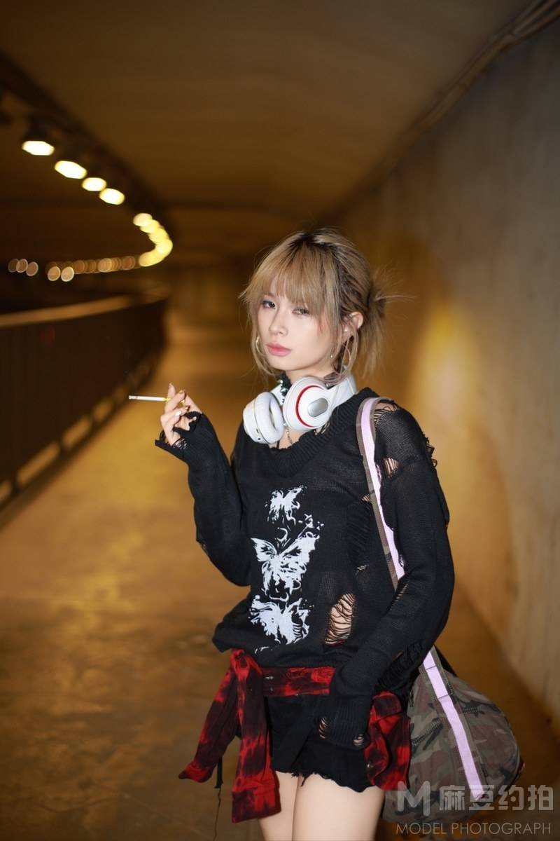 情绪模特