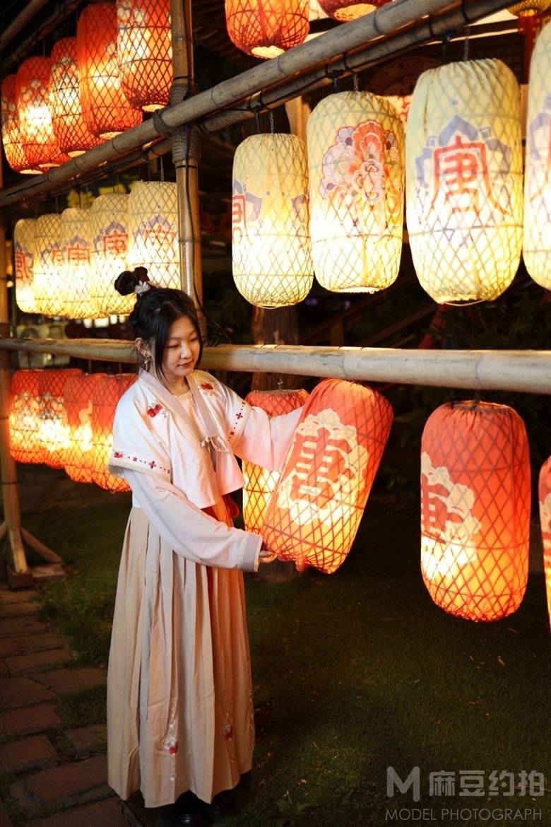汉服模特