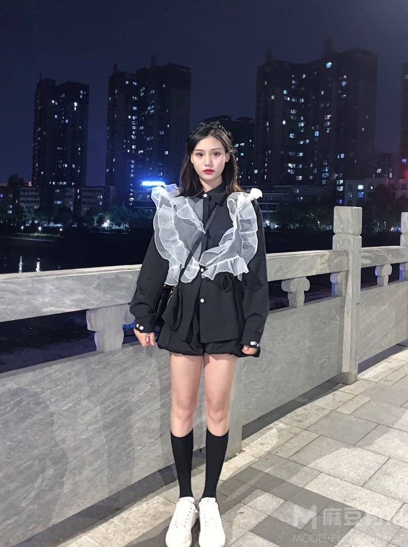 夜景模特