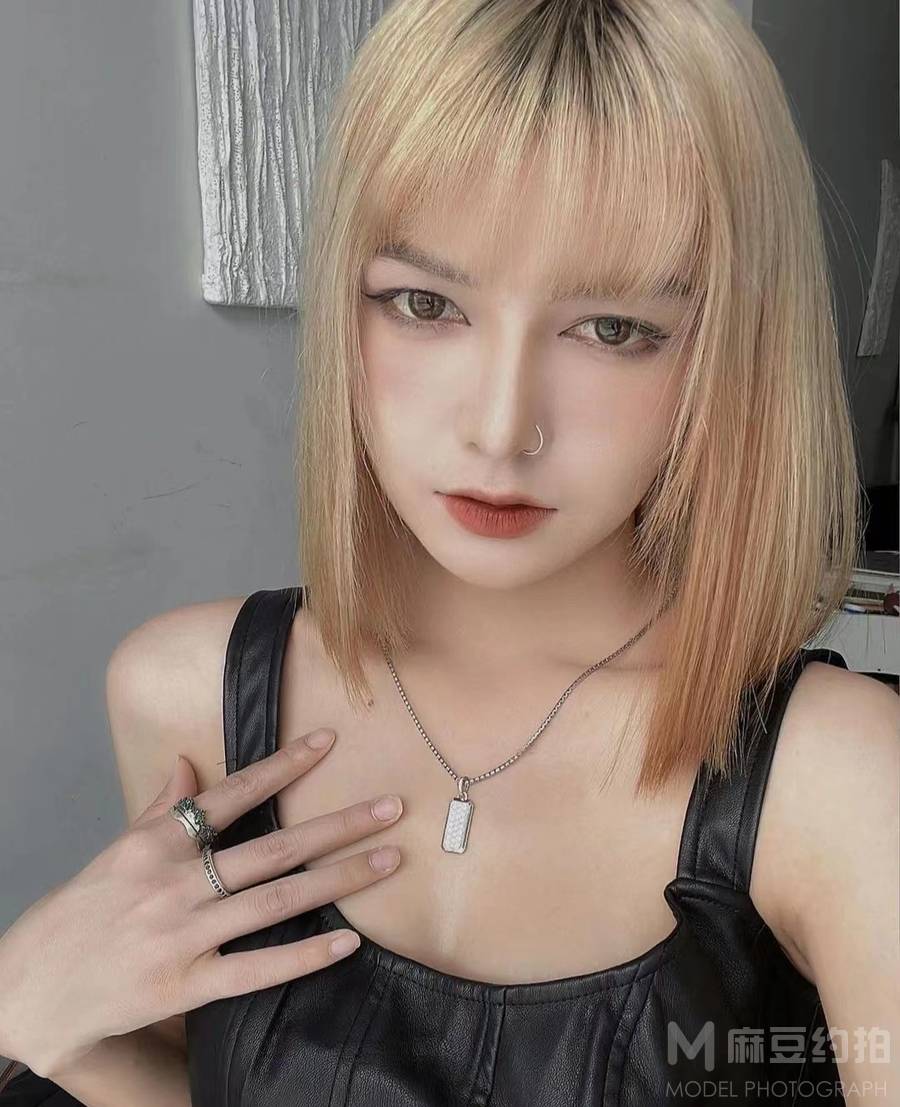 纪实模特