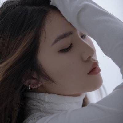 黑白模特