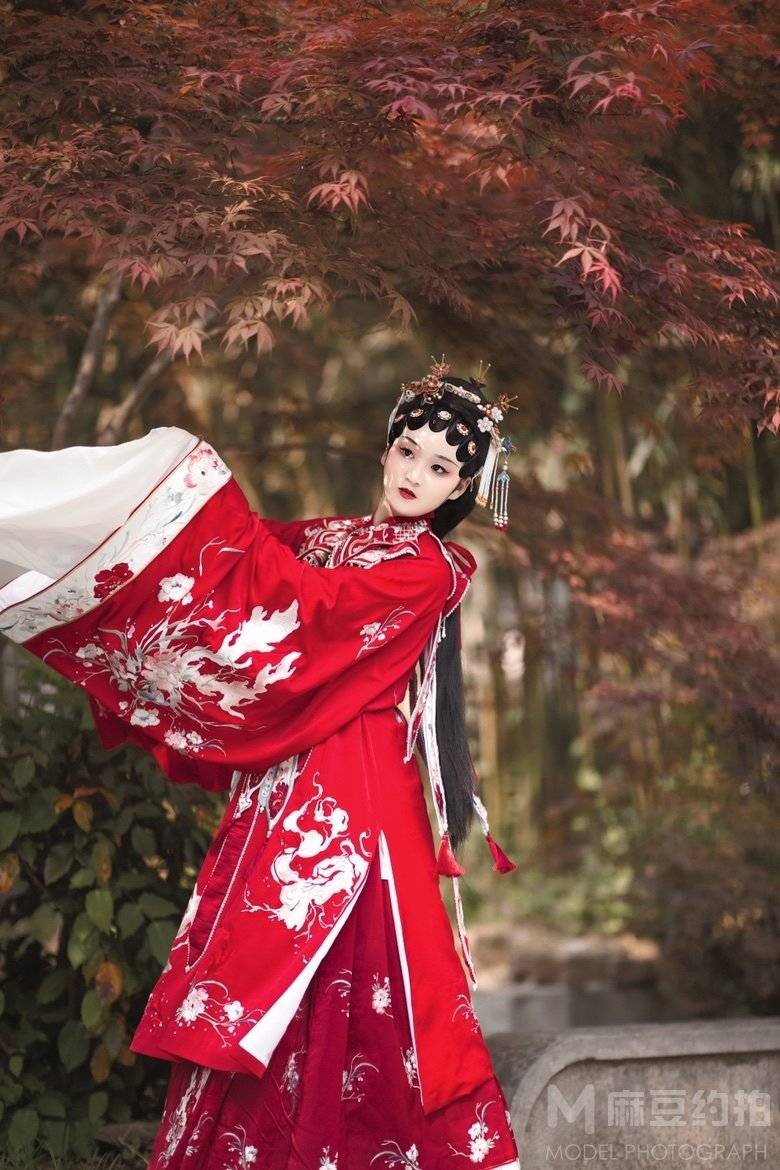 汉服模特