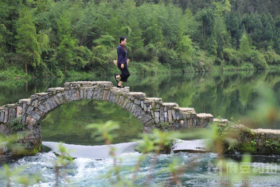 民国模特