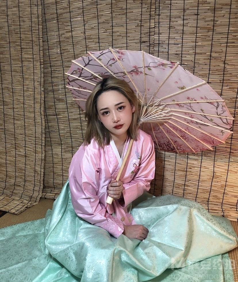 妆容模特