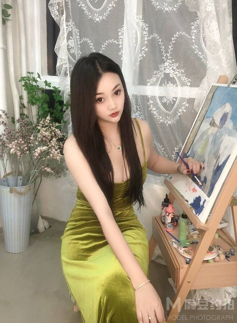 黑白模特