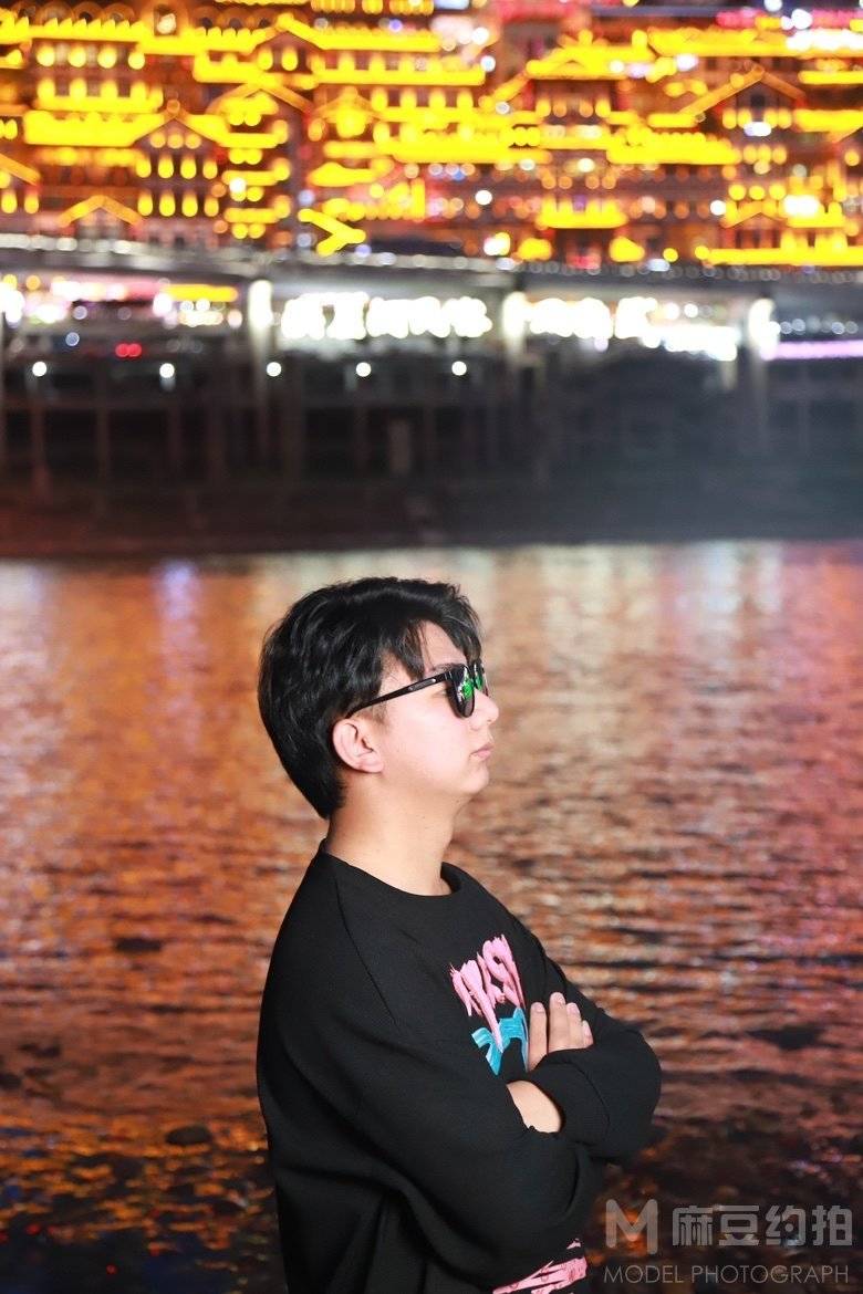 夜景模特