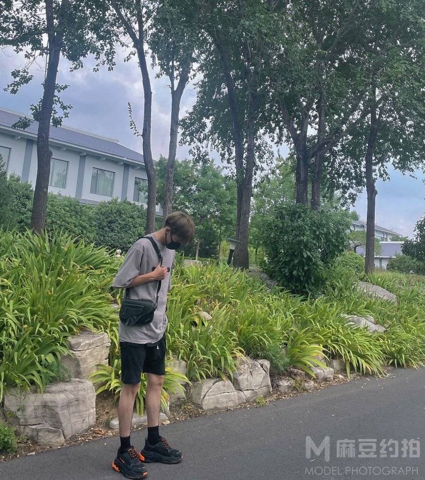 情绪模特