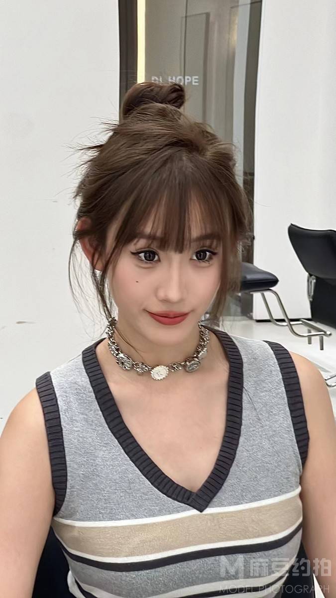 妆容模特