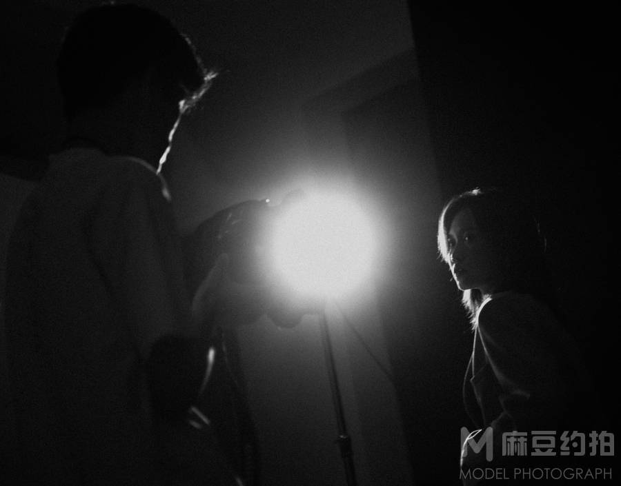 黑白模特