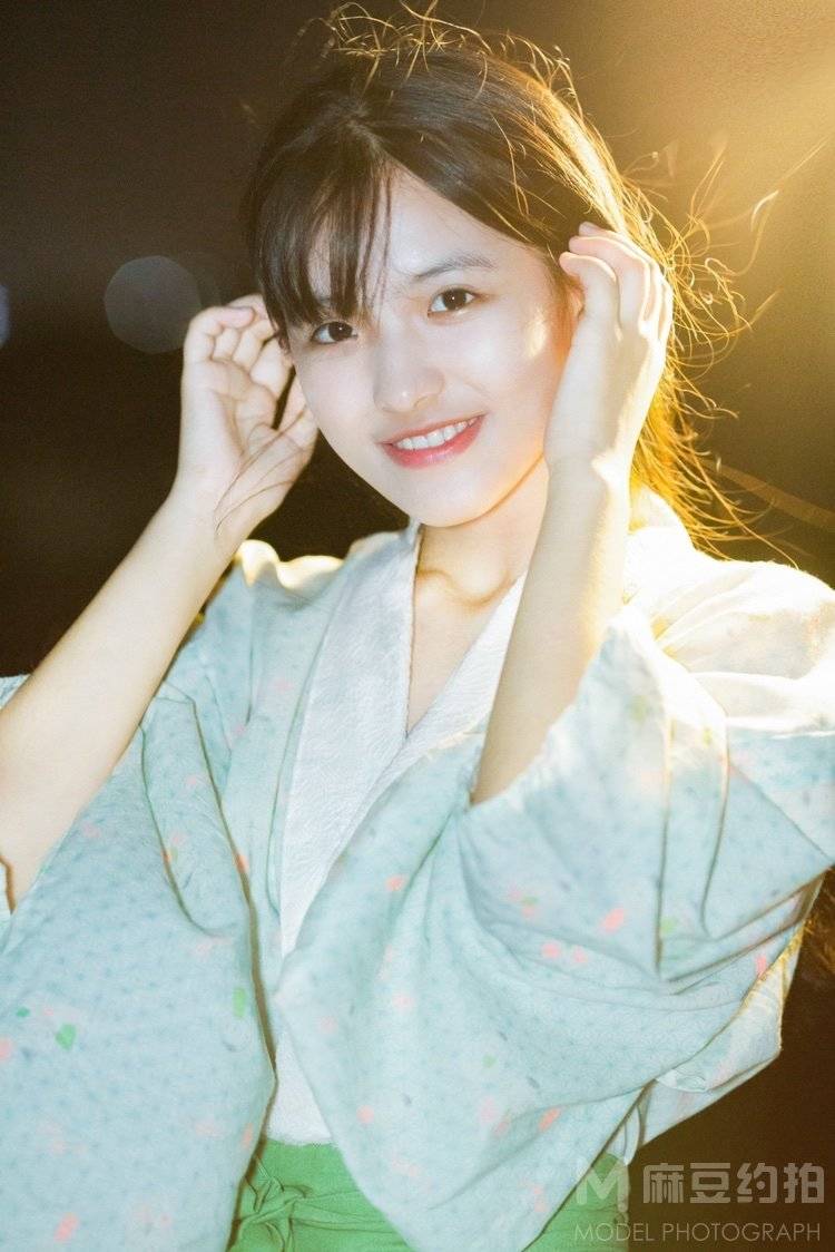 胶片模特