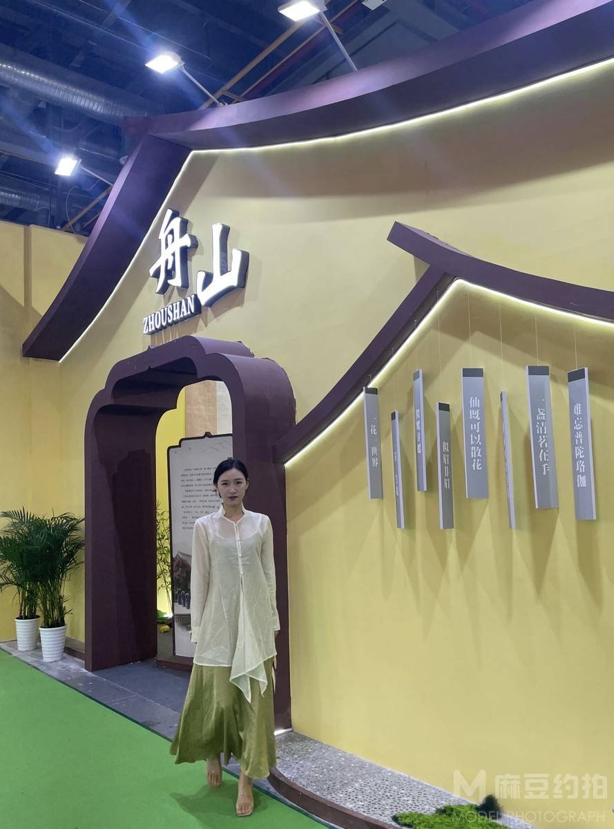 校园模特