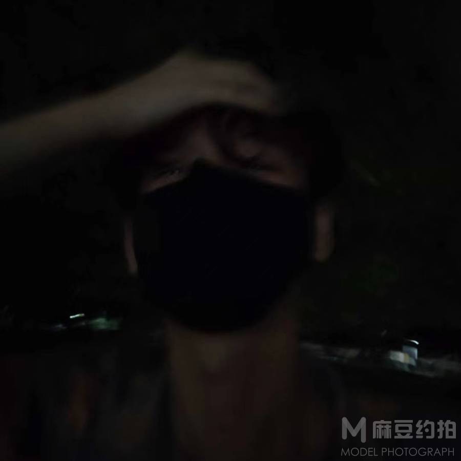 黑白模特