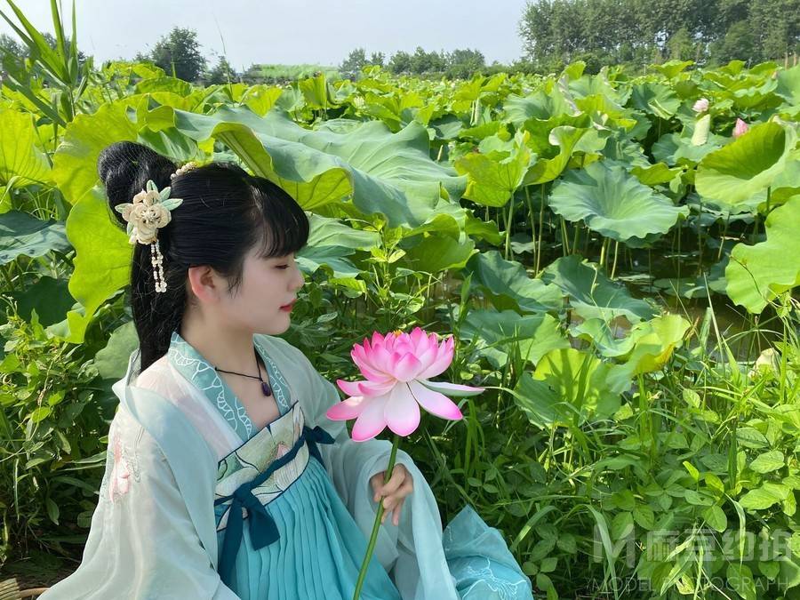 汉服模特
