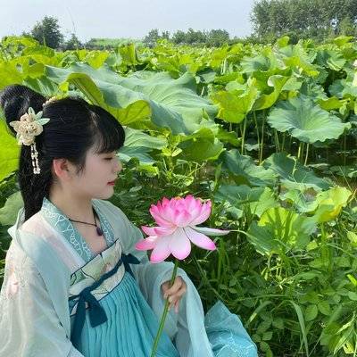 汉服模特