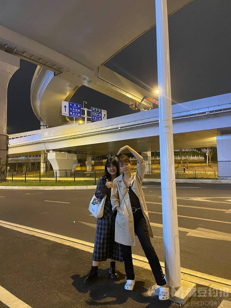 夜景模特