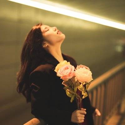 情绪模特