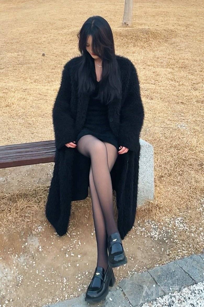 黑白模特