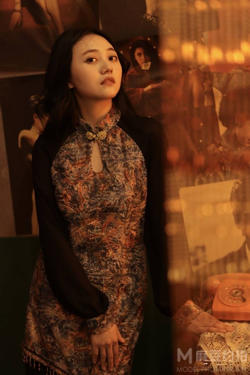 情绪模特