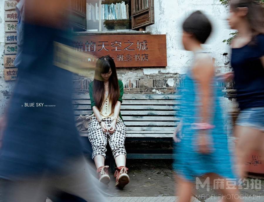 情绪模特