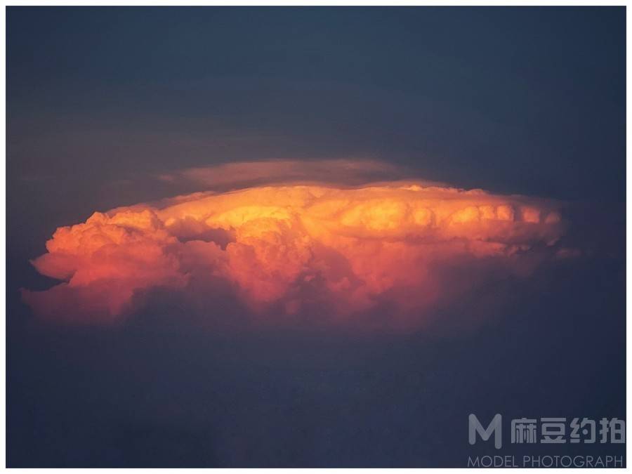 黑白模特
