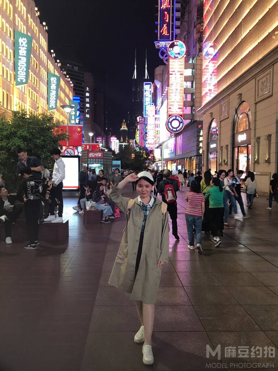 校园模特