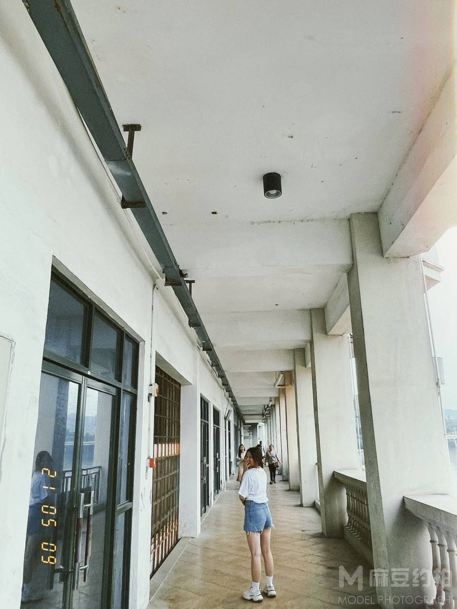 胶片模特