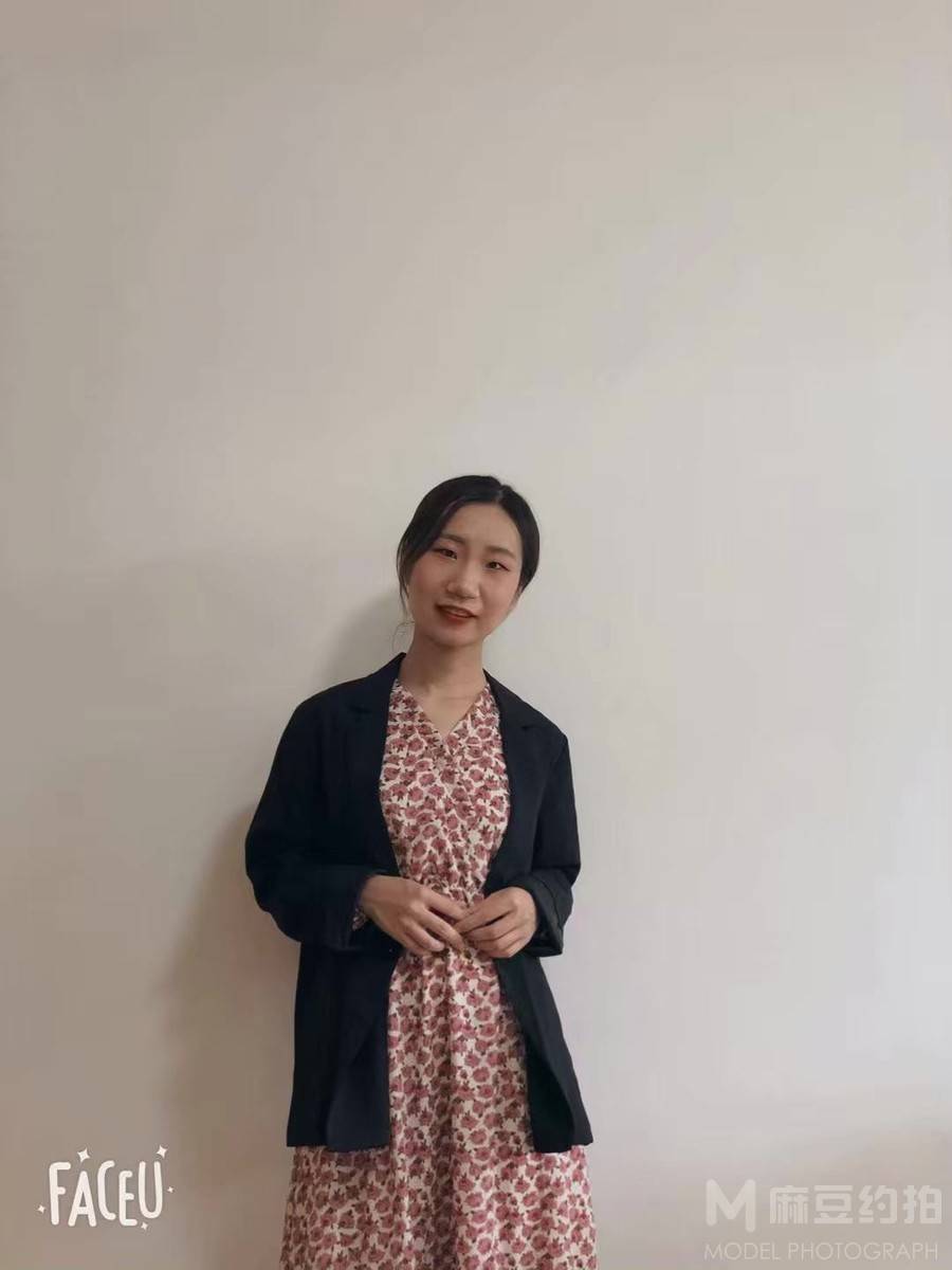 校园模特