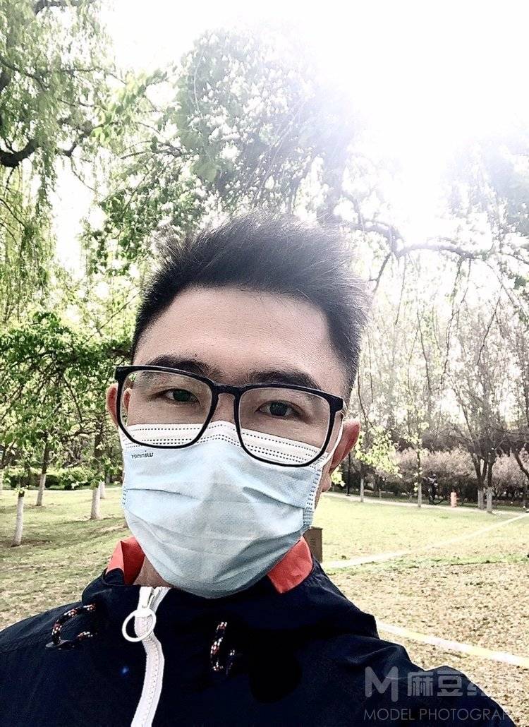 黑白模特