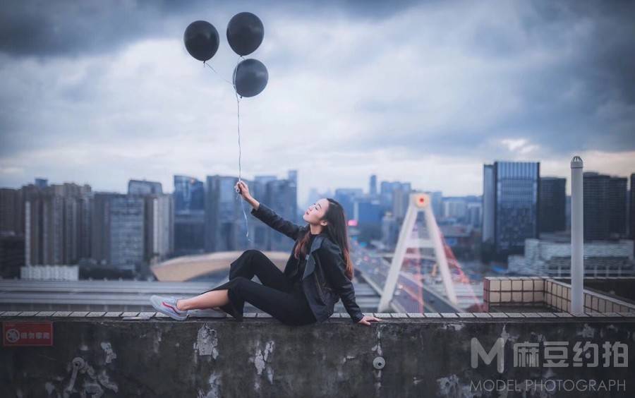 情绪模特
