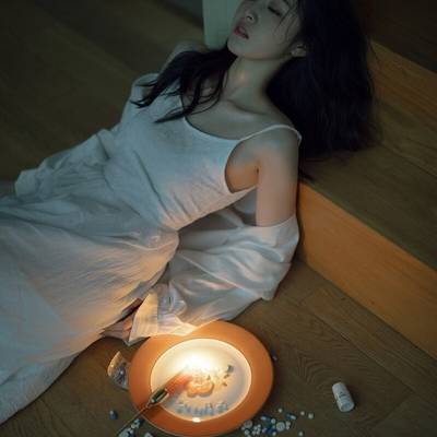 情绪模特