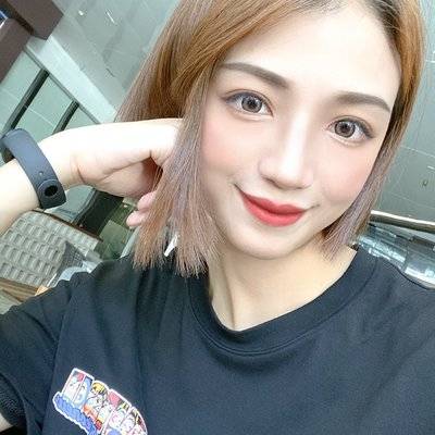 黑白模特