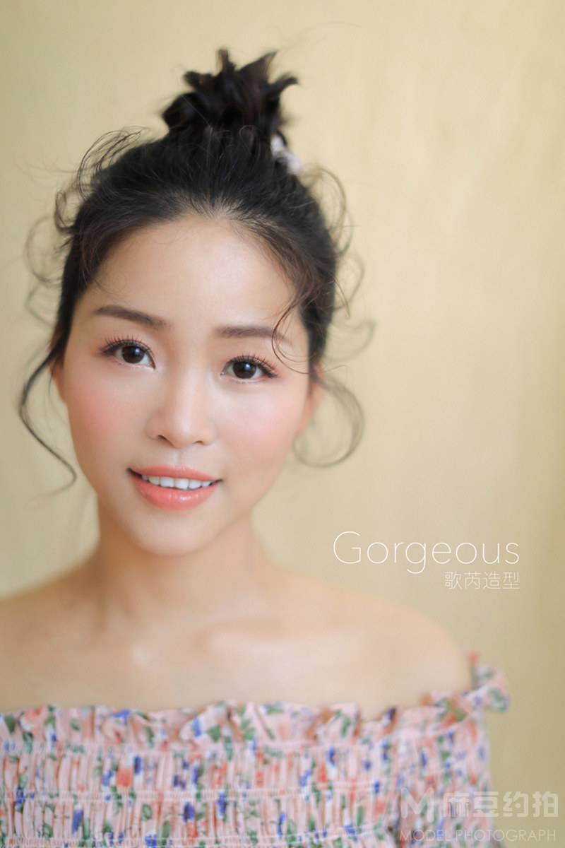 妆容模特
