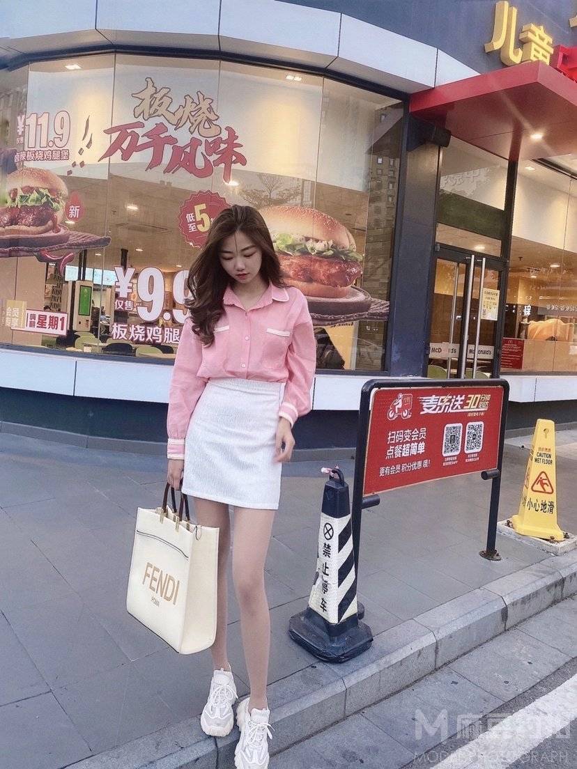 妆容模特